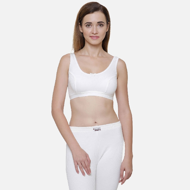 Quilt Bodycare Antibacterial Thermal Women Top Round Neck Sleeveless Solid